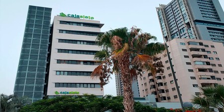 Images Photovoltaic Facade Cajas