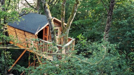 Nueve cabañas para dormir en los árboles en España (I)
