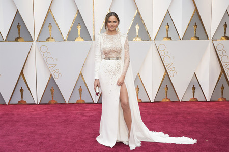 La modelo Chrissy Teigen comparte el detalle que le hizo darse cuenta que padecía depresión postparto