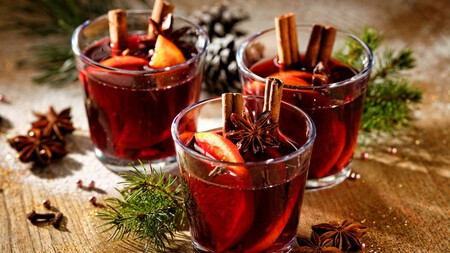 Receta de vino caliente o Vin Brulé con naranja y especias: disfruta esta bebida de la Chef Zahie Téllez para el invierno