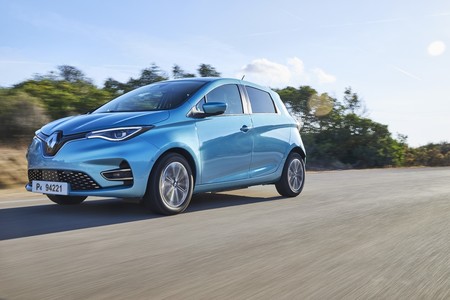 El eléctrico Renault ZOE deja de ofrecer sus baterías en alquiler en Reino Unido, y quizá debería hacer lo mismo en España