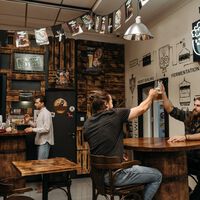 Hay personas tan saturadas de móvil que están uniéndose a un Club Offline. Ahora también ha llegado a Madrid, Barcelona y Valencia 