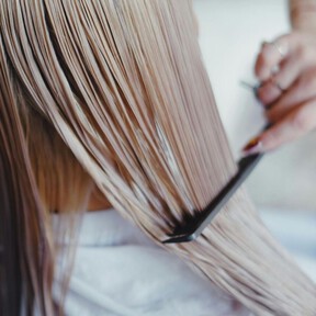 Ya sabemos cuál es el corte de pelo de esta temporada y tiene un potente efecto rejuvenecedor