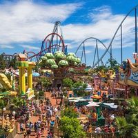 Reapertura de los 19 mejores parques temáticos, de atracciones y zoos de España para ir con niños: Port Aventura, Warner y más