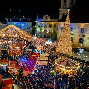 4 mercados navideños en CDMX: pistas de hielo, esferas y ubicaciones