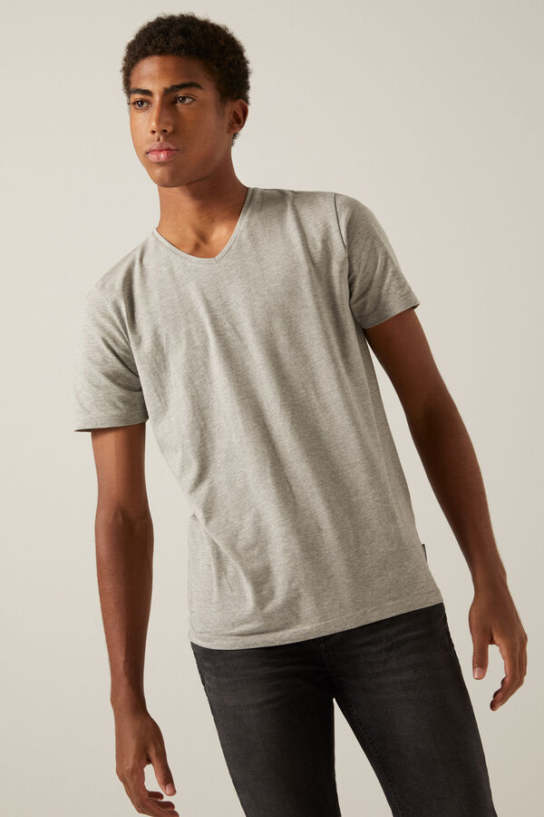 Camiseta básica cuello pico slim