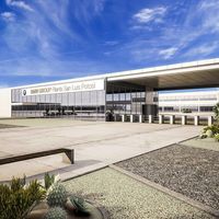 La amenaza de Trump de hoy va para BMW, hasta 35% de impuestos por armar autos en México
