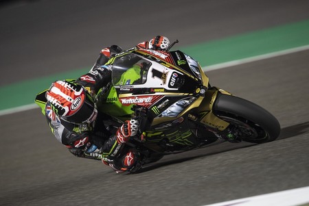 Jonathan Rea no se cansa, arrasa en Losail y encadena su 11ª victoria consecutiva