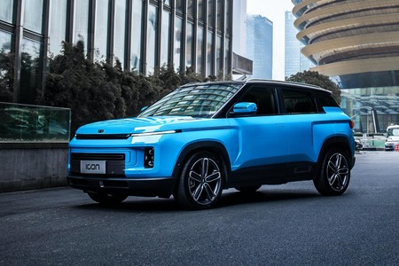 China ya tiene un SUV con filtro "a prueba de coronavirus", y cuesta lo que un Jetta