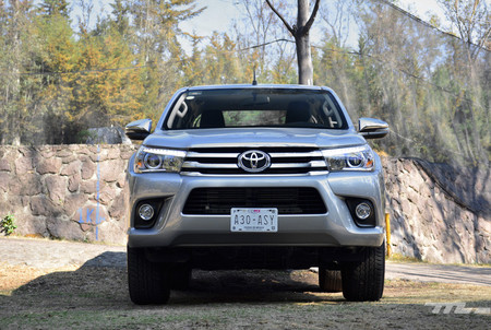 Toyota Hilux Diesel 2
