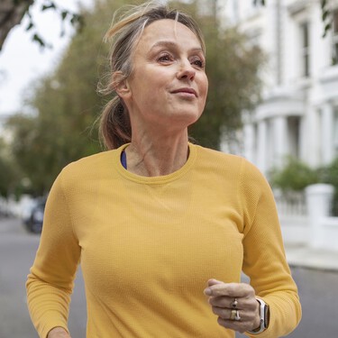 Harvard lo tiene claro: estos cinco ejercicios ayudan a mantenerse fuerte, ágil y con buena salud después de los 50