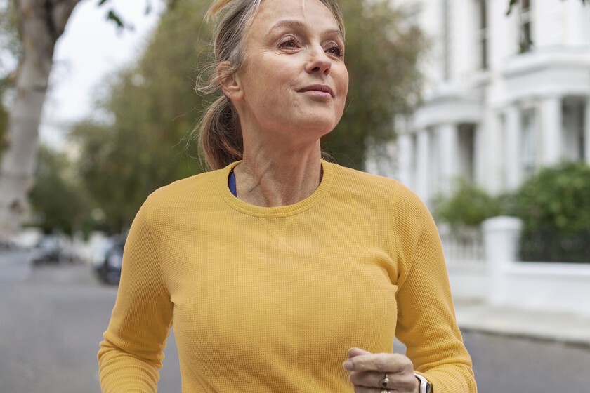 Los cinco ejercicios que Harvard recomienda a partir de los 50 para ganar fuerza, equilibrio y vivir más