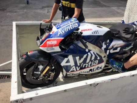 Loris Baz Caida Motogp Sepang 2016 2