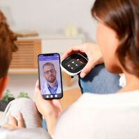TytoCare: así funciona el dispositivo portátil con IA que permite que los médicos examinen tus órganos de manera remota durante las teleconsultas en Colombia  