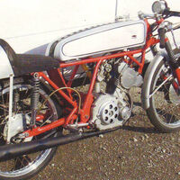 El mercado de motos de segunda mano ha enloquecido. Esta Honda de 50 cc de 1963 cuesta 55.000 euros, y no es una excepción