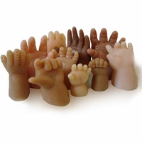 Jabones en forma de manitas infantiles