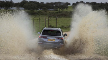 Mitsubishi Outlander 2025 1