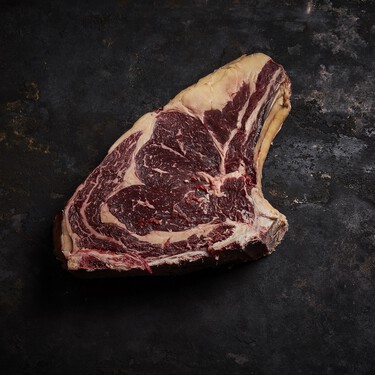 Los parrilleros profesionales coinciden: estos son los pasos clave para que tu próxima chuleta a la brasa sea perfecta 