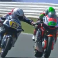 Romano Fenati volverá al mundial con el mismo equipo que le echó, ya sea en Moto2 o Moto3