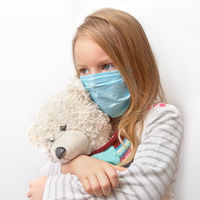 Síntomas de coronavirus en niños: presentan más fiebre, tos productiva, vómitos y diarrea que los adultos 