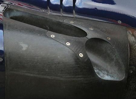 Confirmado. El sistema de escapes del FW35 es ilegal
