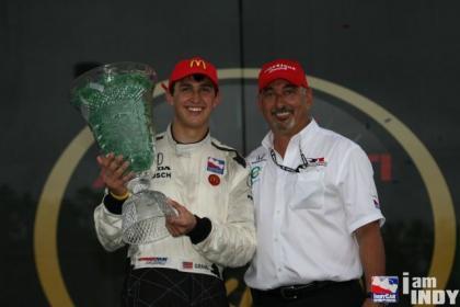 Los pilotos Champ Car ya vencen en IndyCar Series