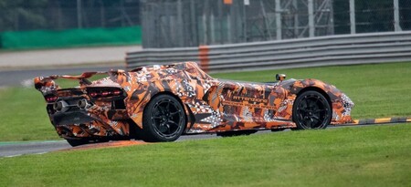 ¡In fraganti! Un nuevo Lamborghini speedster es captado en la pista