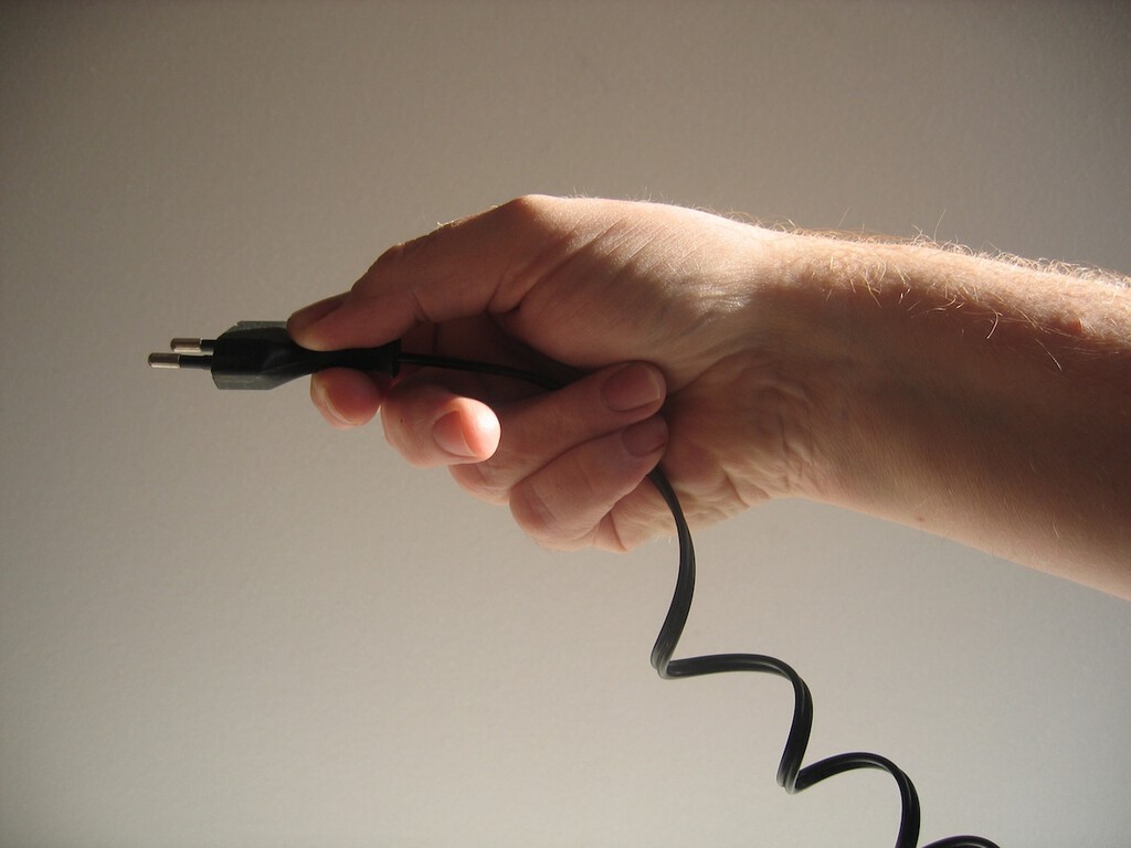 El electrodoméstico que todo el mundo tiene en casa y gasta como 65 neveras funcionando a la vez