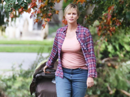 El peso de Charlize Theron está haciendo correr ríos de tinta