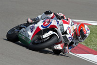 Superbikes Italia 2014: gana Lorenzo Zanetti y van der Mark lidera Supersport