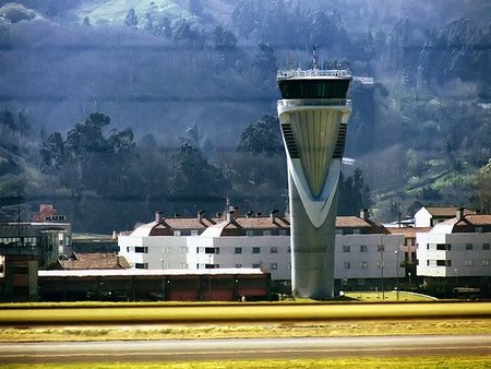 Un toro bravo de nombre controlador aéreo que es difícil de lidiar
