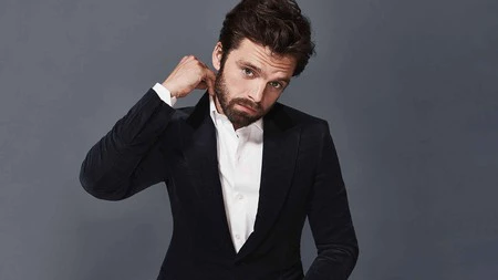 Sebastian Stan es el hombre más cool del momento, y tres portadas de revista lo confirman