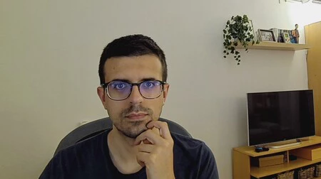 PowerConf C300 の定義は、夜間環境では少し遅れます。新しいタブで画像を開くか、デバイスにダウンロードすると、元の品質で画像を表示できます。