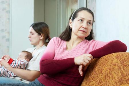 ¿Visitas molestas? No, gracias: el bebé necesita calma