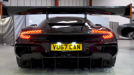 El único Aston Martin Vulcan de calle, en detalle