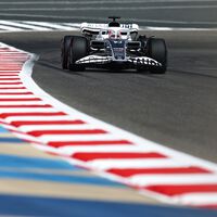 Pierre Gasly lidera en Baréin, Mercedes sorprende con un coche casi sin pontones y Alpine sigue con problemas 