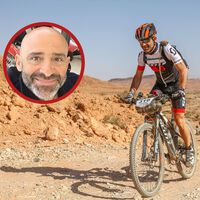 Antonio Lobato, 61 años: "Desayuno siempre una barrita con aguacate, tomate y aceite. Después de escalar me tomo una cerveza" 
