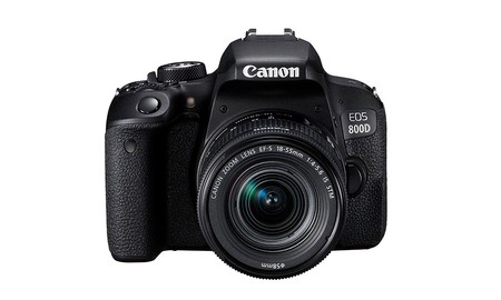 En eBay tienes la Canon EOS 800D c on objetivo 18-55 estabilizado más barata que nunca, a 499,99 euros
