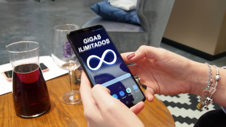 Gigas ilimitados pero con restricciones, así son las diferencias entre Vodafone y Yoigo