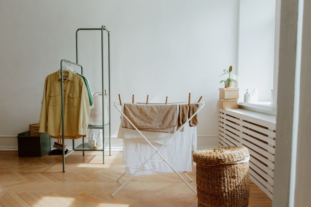 La técnica japonesa para secar la ropa en espacios cerrados de manera más eficiente y más rápida