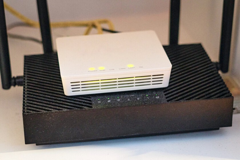 Ensenta Router No escondas el router, mejor colocarlo en medio: qué tener en cuenta ...