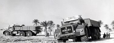 Un motor V12 de 30 litros y 700 CV, 15 metros de largo y 5 de ancho. Así era el Berliet T100, el gigante del desierto 