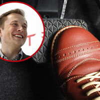 Para Elon Musk la conducción con un solo pedal es la "forma definitiva de conducción del futuro". China lo acaba de prohibir en todos sus coches eléctricos