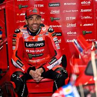 Seísmo en MotoGP. Un antiguo rival de Marc Márquez podría ser su nuevo jefe en Ducati la siguiente temporada  