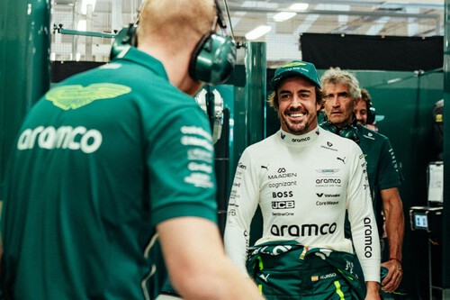 Imagens | Mercedes, Aston Martin