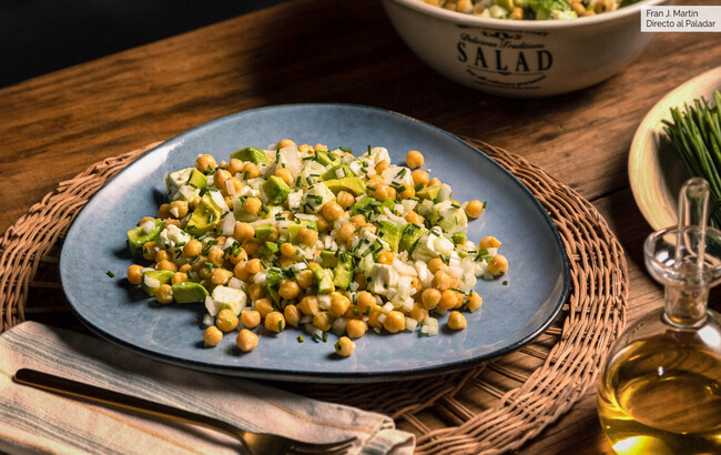 Ensaladagarbanzosaguacateyfeta
