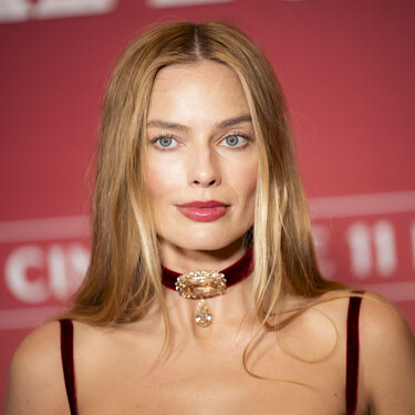 Corte de pelo bob y flequillo, así ha logrado Margot Robbie una imagen más fresca y estilosa