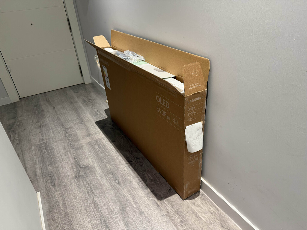 La caja de tu nueva tele esconde una información muy útil: te dice hasta cuando tendrá piezas de repuesto 