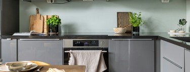 Lidl vende por menos de 7 euros el accesorio perfecto para proteger la vitrocerámica y añadir espacio de trabajo a la encimera