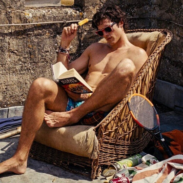 El hombre de la tote bag y el té matcha fue inventado por la Gen Z. Ahora no quieren cruzarse con él